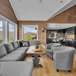 Holiday home Utsikten By Interhome Tjaldal
