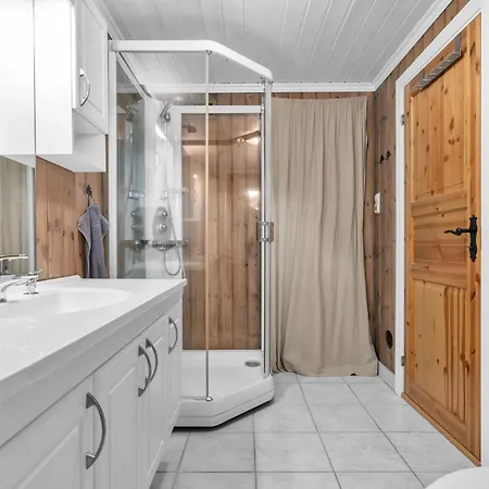 Holiday home Utsikten By Interhome *